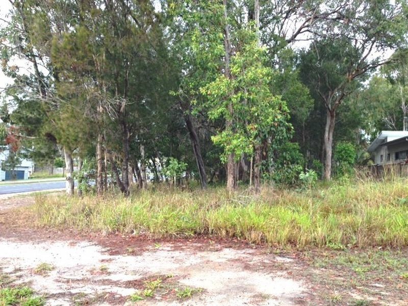 2 Dalpura Street, Macleay Island QLD 4184