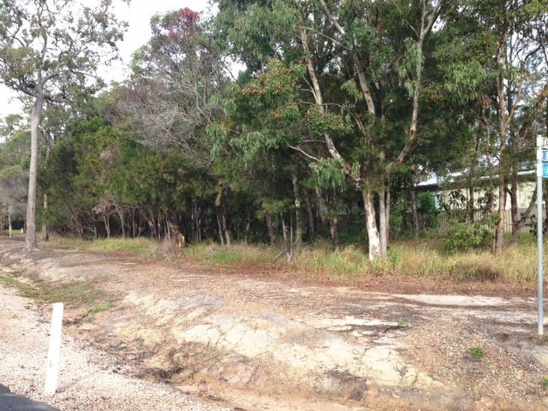 2 Dalpura Street, Macleay Island QLD 4184