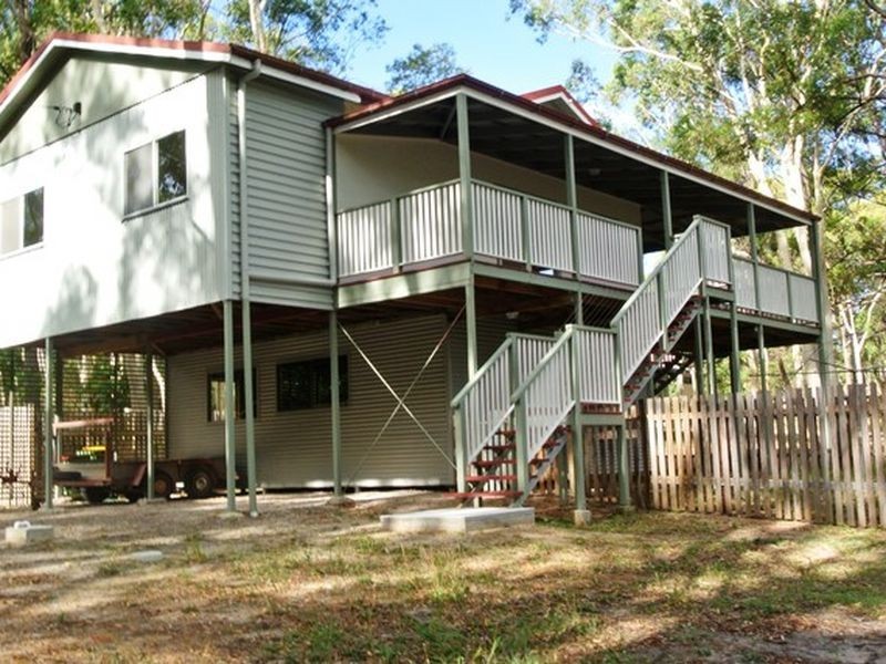 10 Brolga Street, Macleay Island QLD 4184