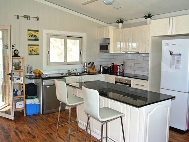 2 Percival Street, Macleay Island QLD 4184