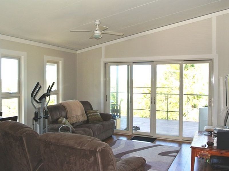 2 Percival Street, Macleay Island QLD 4184