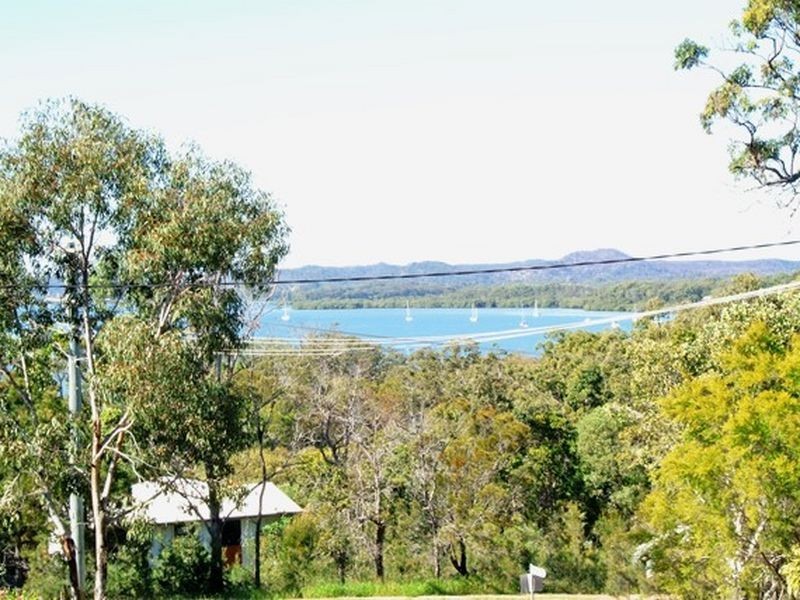 2 Percival Street, Macleay Island QLD 4184