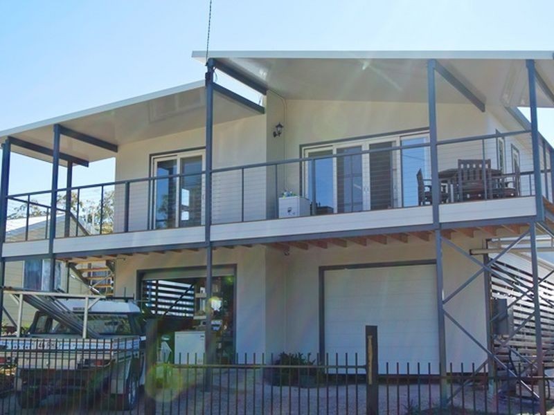 2 Percival Street, Macleay Island QLD 4184