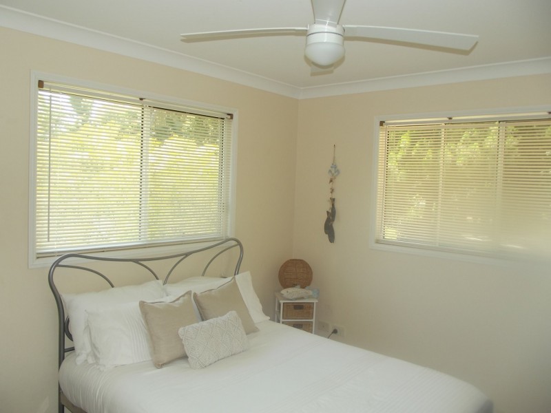 13 Benowa Street, Macleay Island QLD 4184