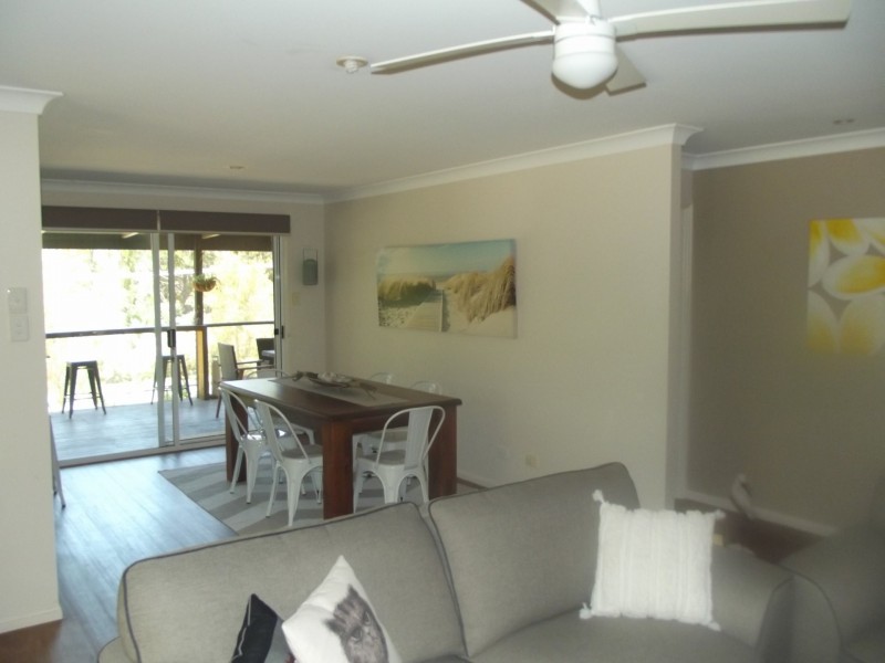 13 Benowa Street, Macleay Island QLD 4184