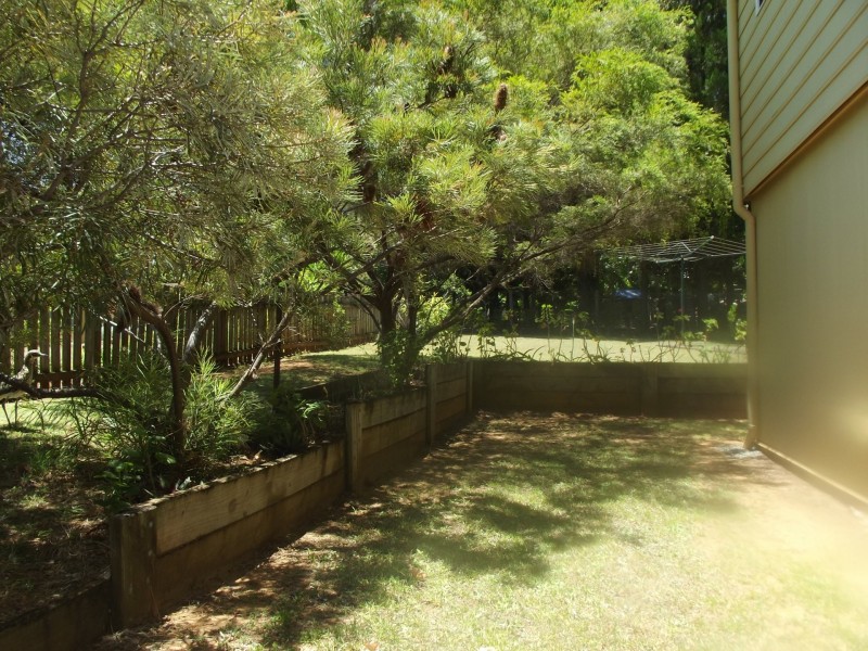 13 Benowa Street, Macleay Island QLD 4184