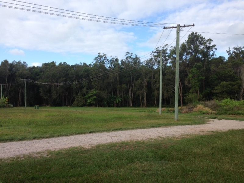 4 Lake Street, Macleay Island QLD 4184