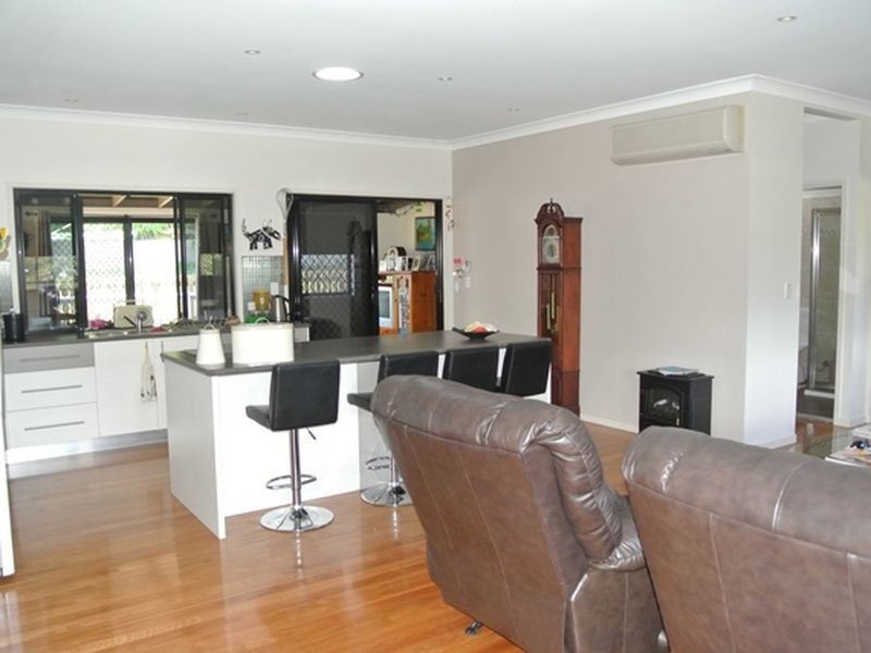 2 Duncan Street, Macleay Island QLD 4184
