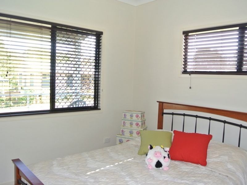2 Duncan Street, Macleay Island QLD 4184