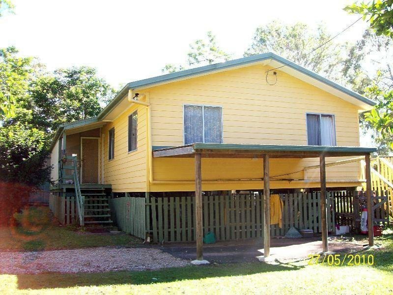 2 BOXWOOD AVE, Lamb Island QLD 4184