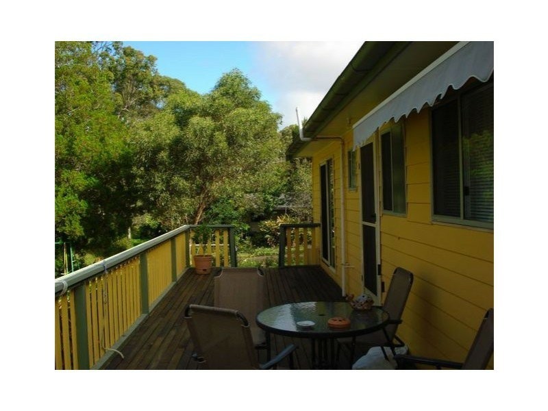 2 BOXWOOD AVE, Lamb Island QLD 4184