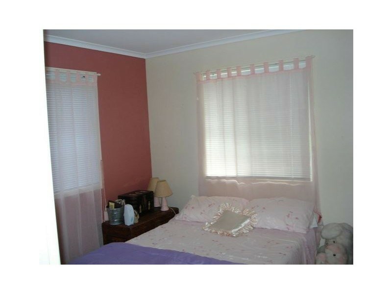 2 BOXWOOD AVE, Lamb Island QLD 4184