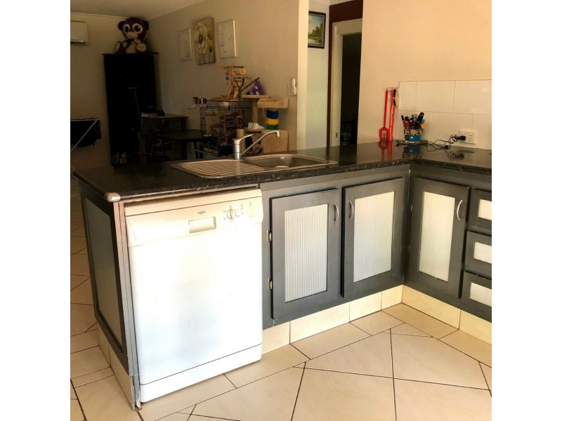 23 Scotts Road, Macleay Island QLD 4184