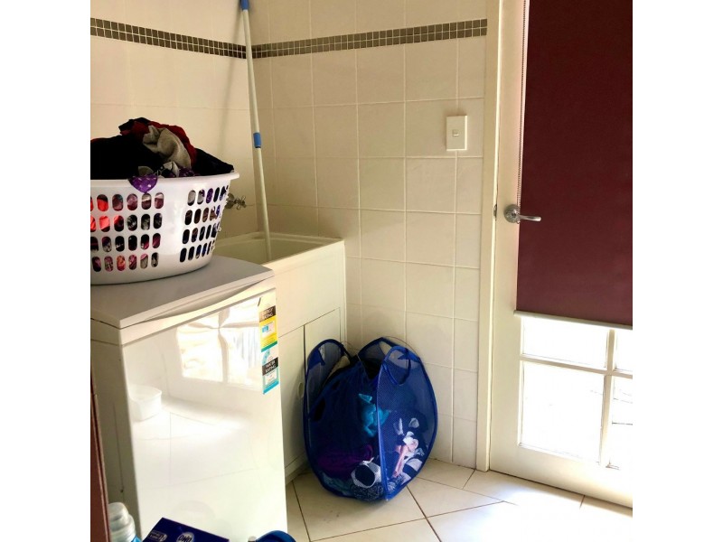 23 Scotts Road, Macleay Island QLD 4184