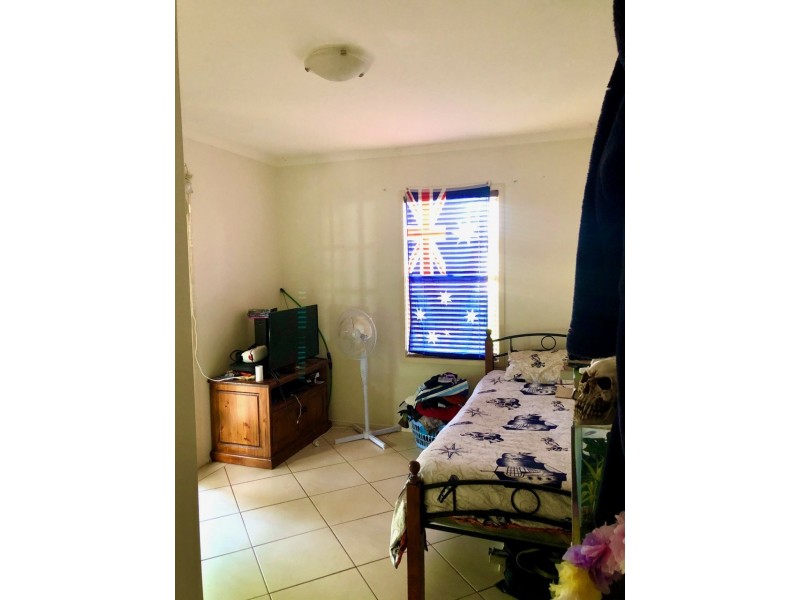 23 Scotts Road, Macleay Island QLD 4184