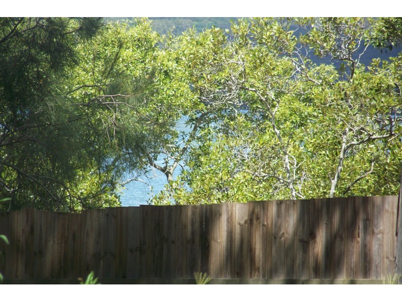 4 ATLANTIC ST, Lamb Island QLD 4184