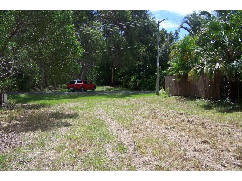 4 ATLANTIC ST, Lamb Island QLD 4184