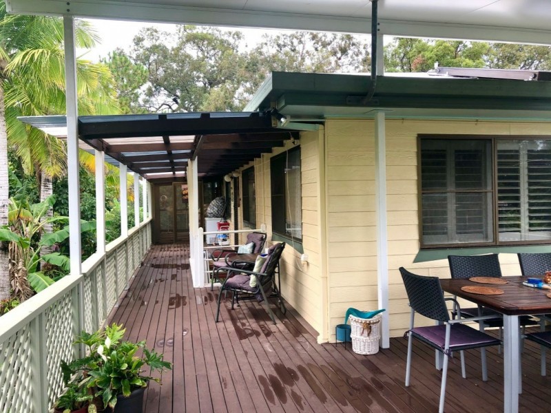98 Western Road, Macleay Island QLD 4184