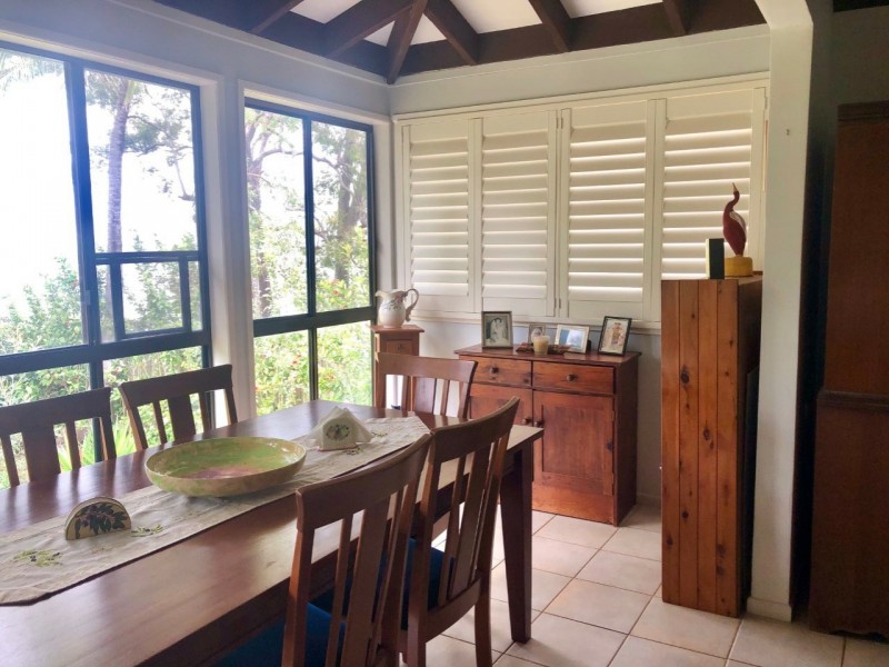 98 Western Road, Macleay Island QLD 4184