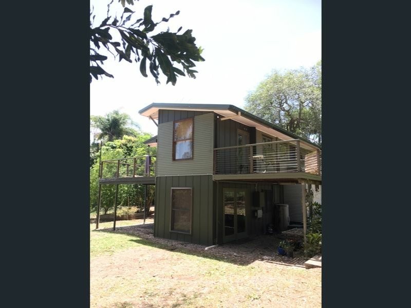 1 Western Road, Macleay Island QLD 4184