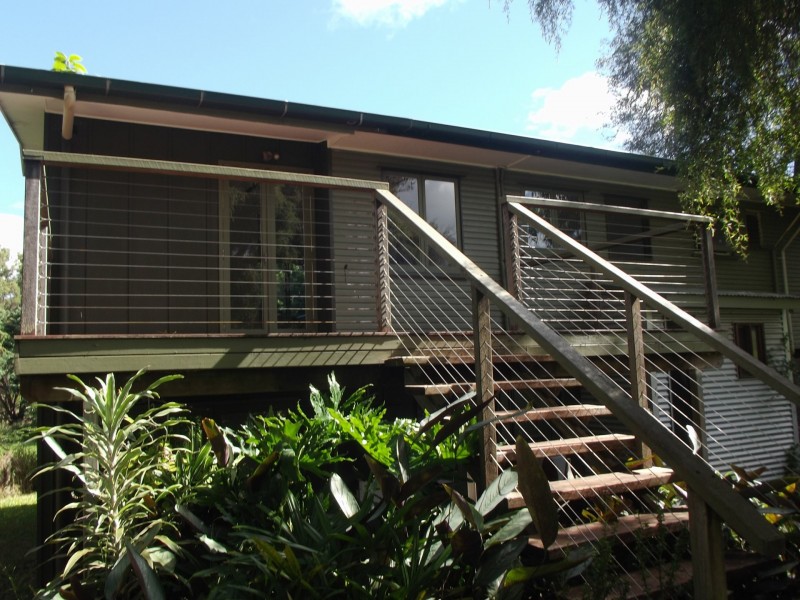 1 Western Road, Macleay Island QLD 4184
