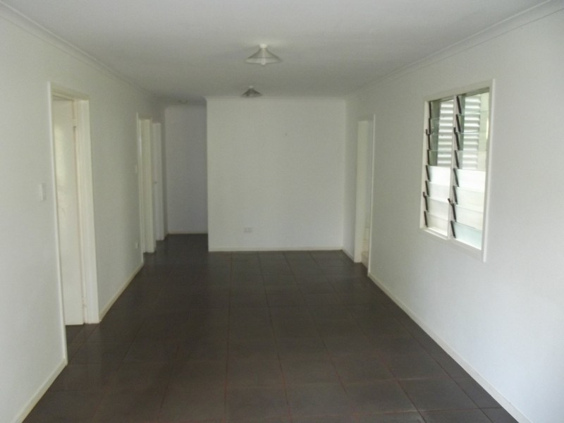 1 Western Road, Macleay Island QLD 4184