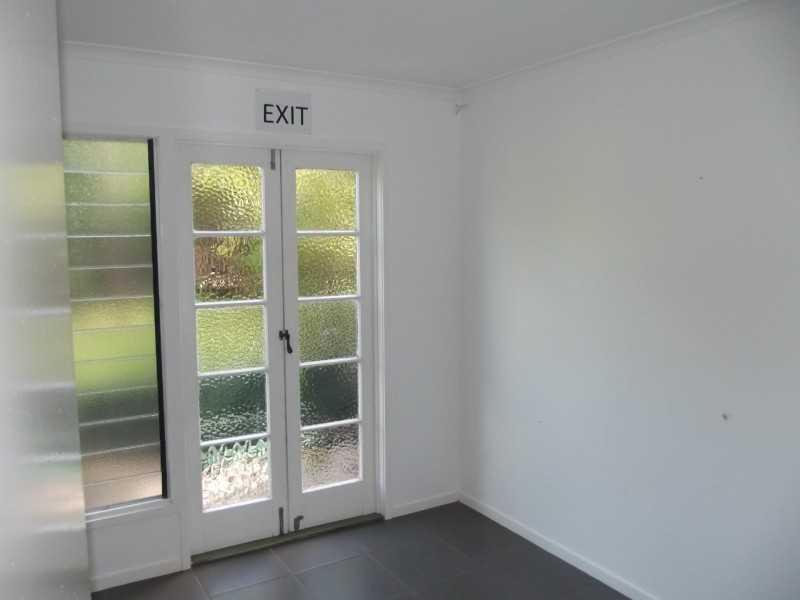 1 Western Road, Macleay Island QLD 4184