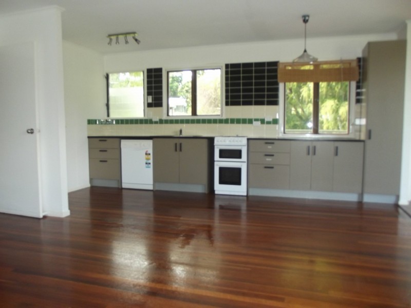 1 Western Road, Macleay Island QLD 4184