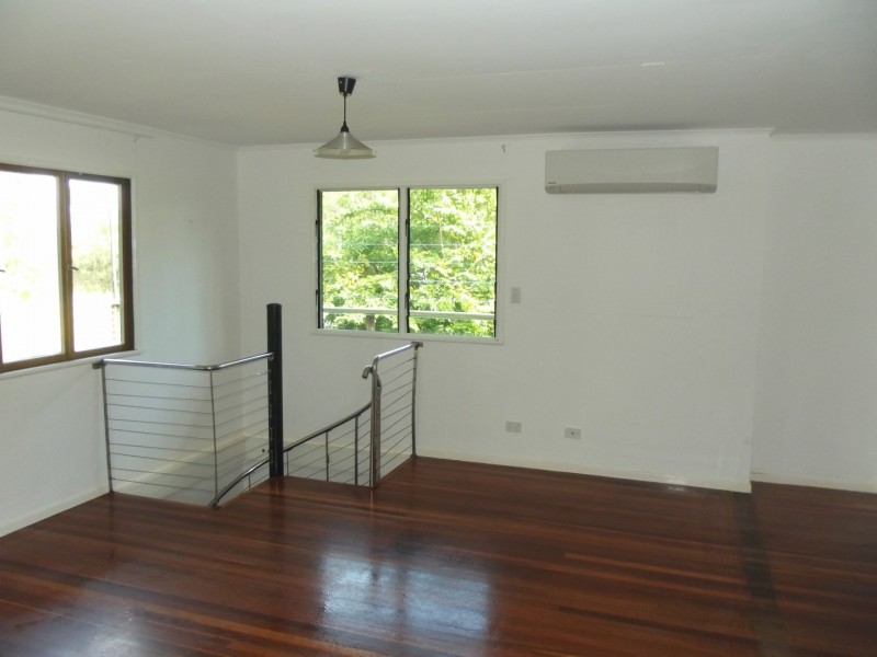 1 Western Road, Macleay Island QLD 4184