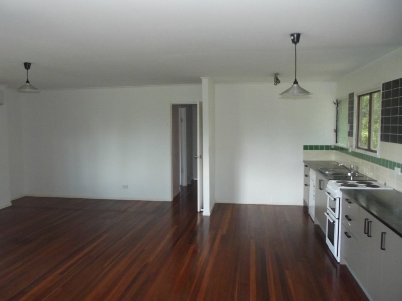 1 Western Road, Macleay Island QLD 4184