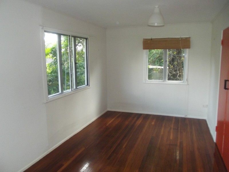 1 Western Road, Macleay Island QLD 4184