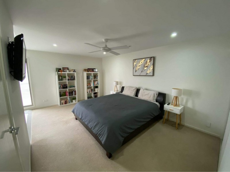 105 Broadwater Terrace, Redland Bay QLD 4165