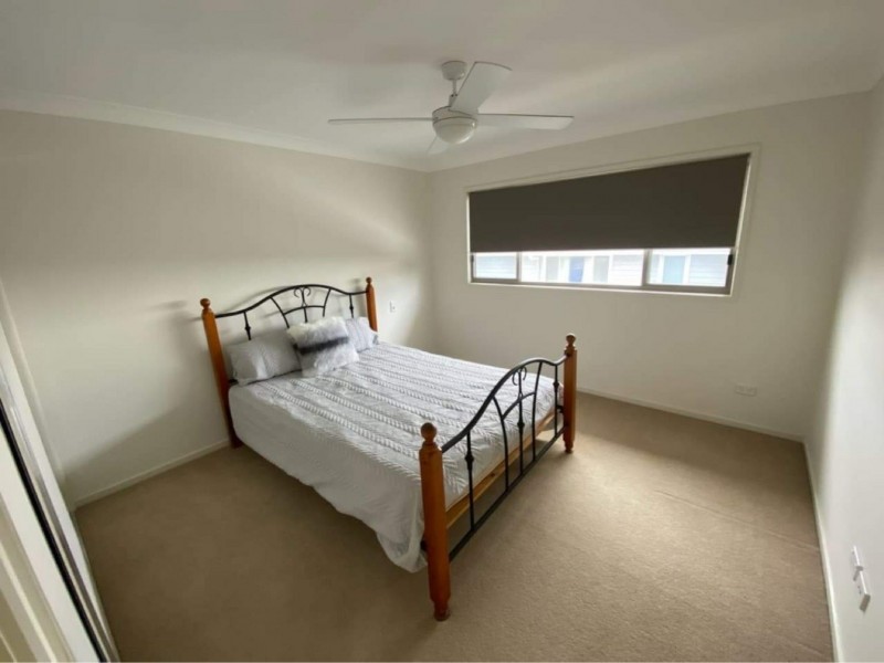 105 Broadwater Terrace, Redland Bay QLD 4165