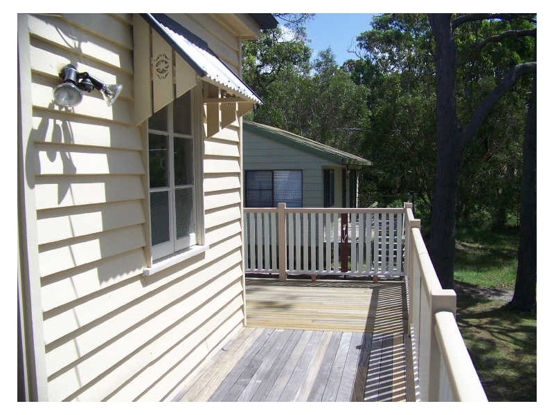 42 Morwong Street (FULLY FURNISHE, Macleay Island QLD 4184