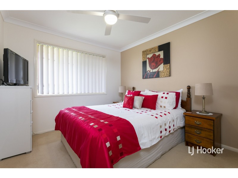2 Roger Court, Redland Bay QLD 4165