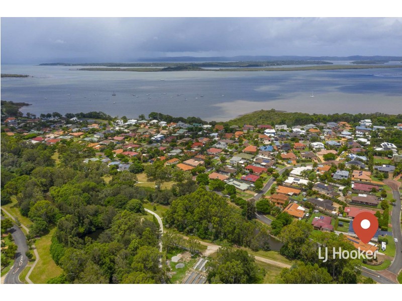 2 Roger Court, Redland Bay QLD 4165