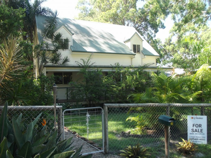29 Cabriolet Crescent, Macleay Island QLD 4184