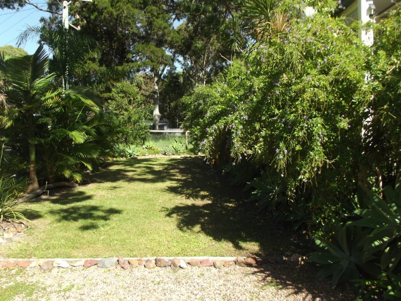 29 Cabriolet Crescent, Macleay Island QLD 4184