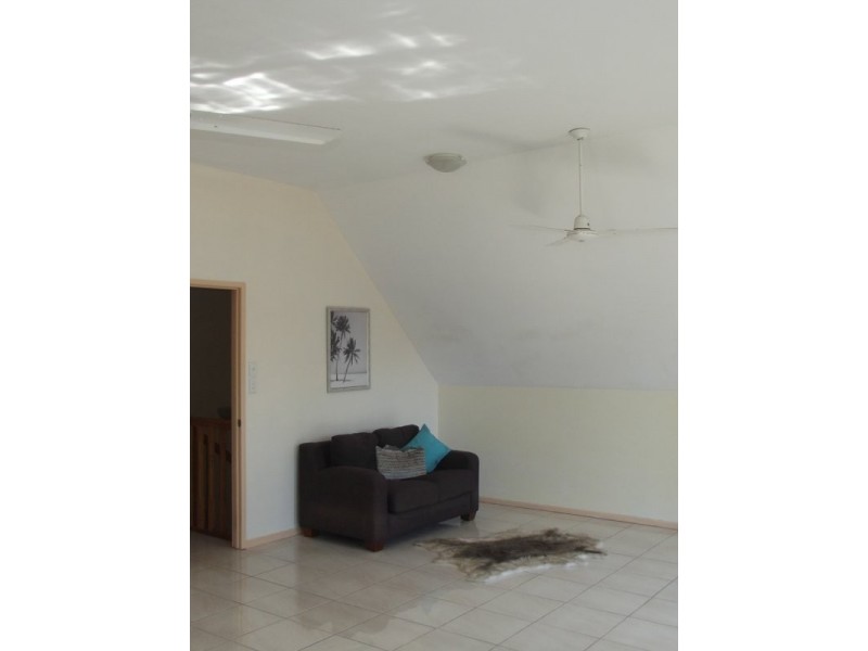 29 Cabriolet Crescent, Macleay Island QLD 4184