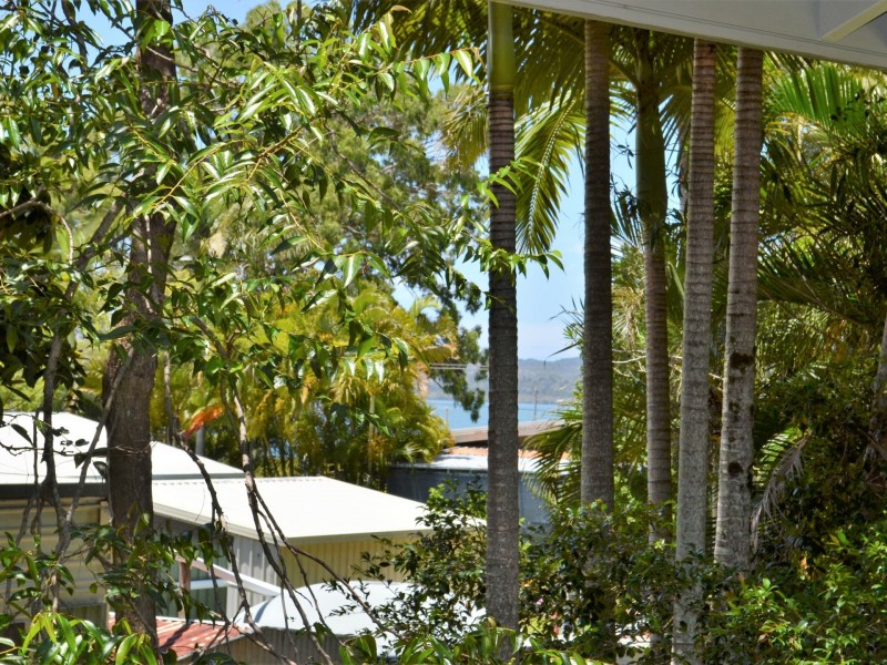 3-5 Sunset Strip, Karragarra Island QLD 4184