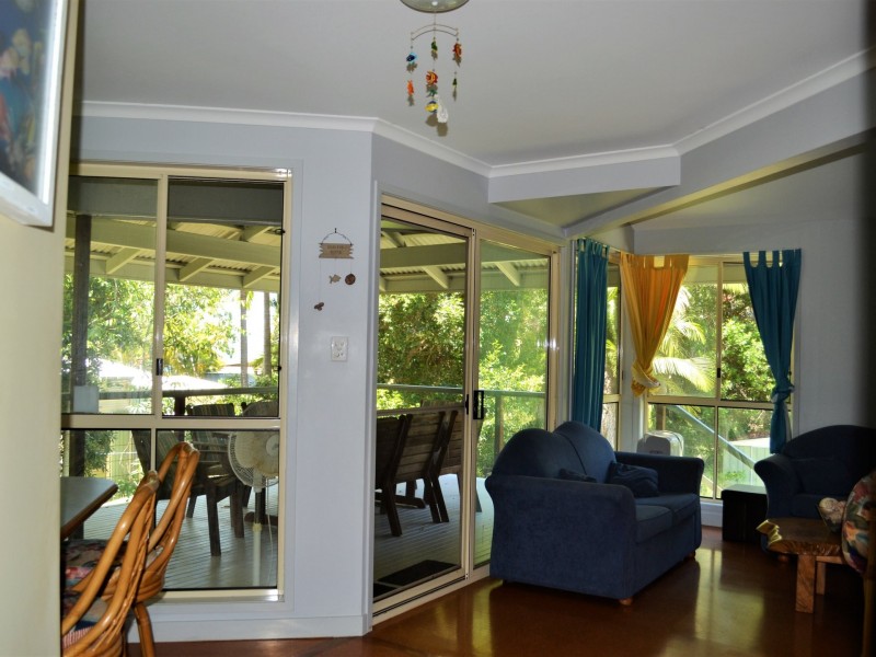 3-5 Sunset Strip, Karragarra Island QLD 4184