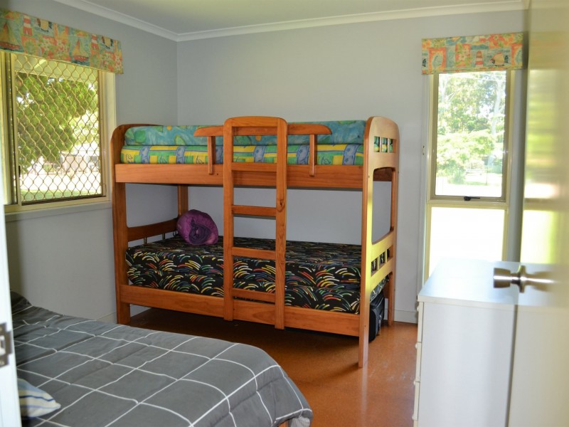 3-5 Sunset Strip, Karragarra Island QLD 4184