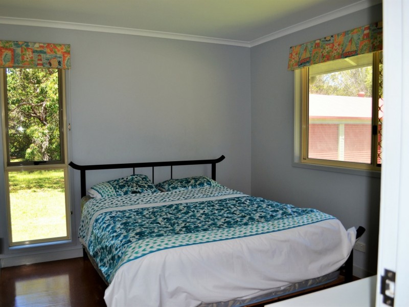 3-5 Sunset Strip, Karragarra Island QLD 4184