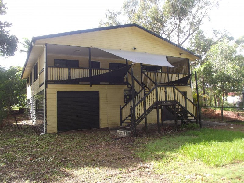 10 Curlew Street, Macleay Island QLD 4184