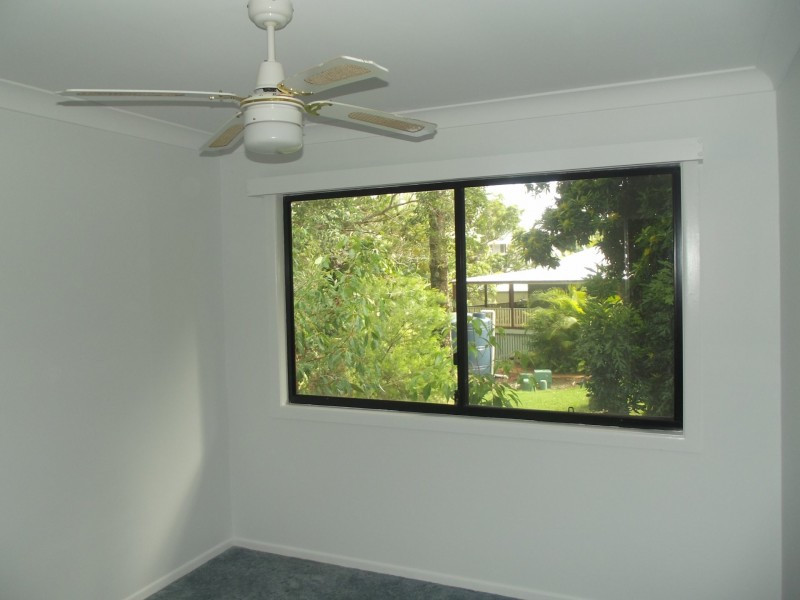 10 Curlew Street, Macleay Island QLD 4184