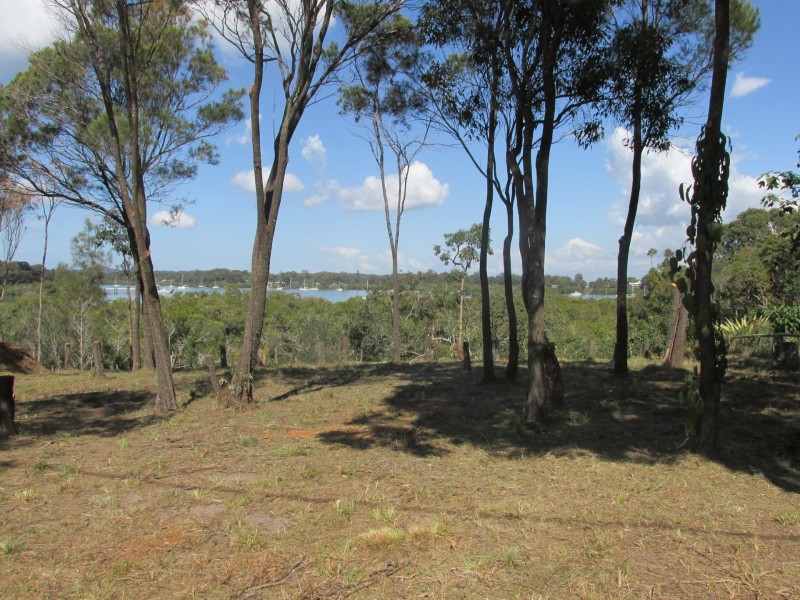 10 Emita Street, Macleay Island QLD 4184