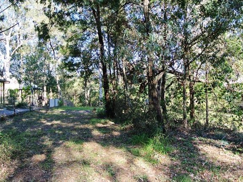 10 Blue Water Crescent, Macleay Island QLD 4184