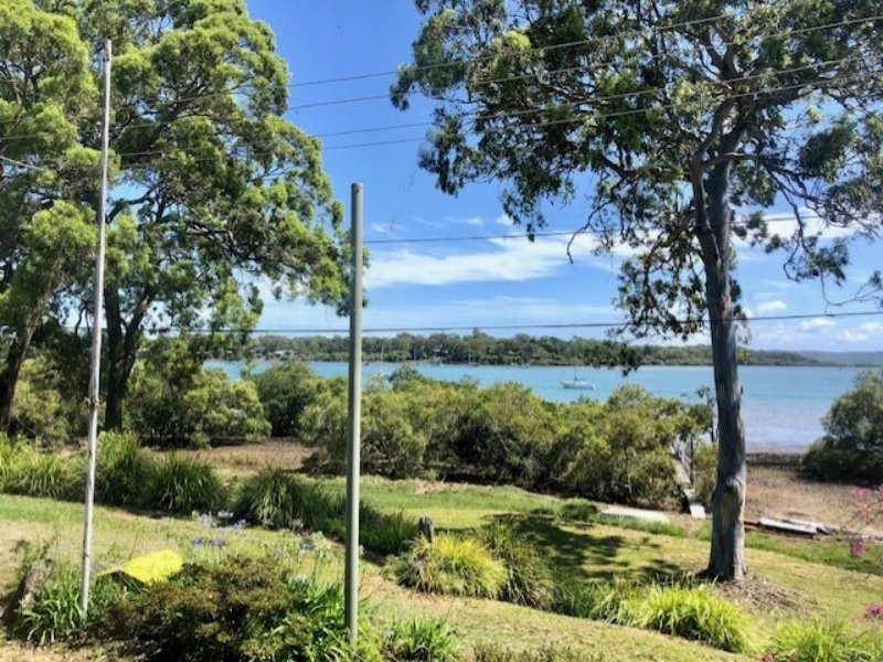 30 The Esplanade, Karragarra Island QLD 4184