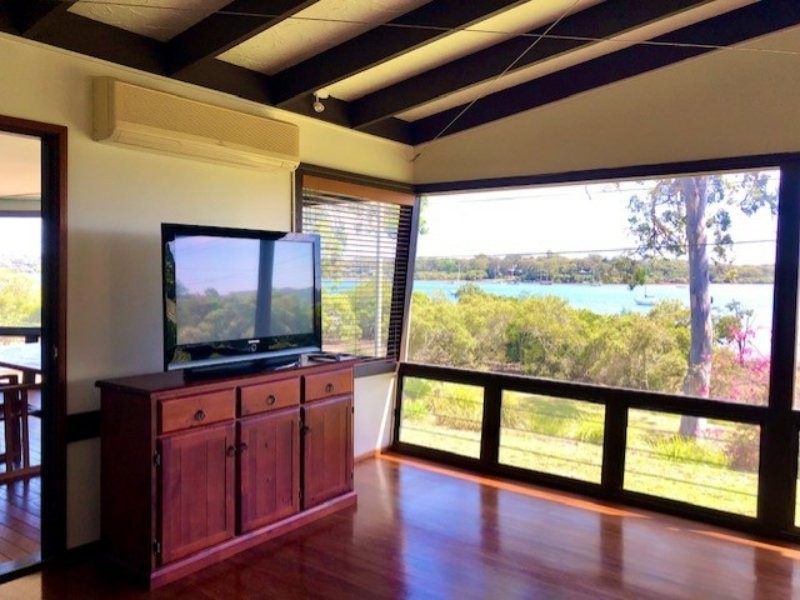 30 The Esplanade, Karragarra Island QLD 4184