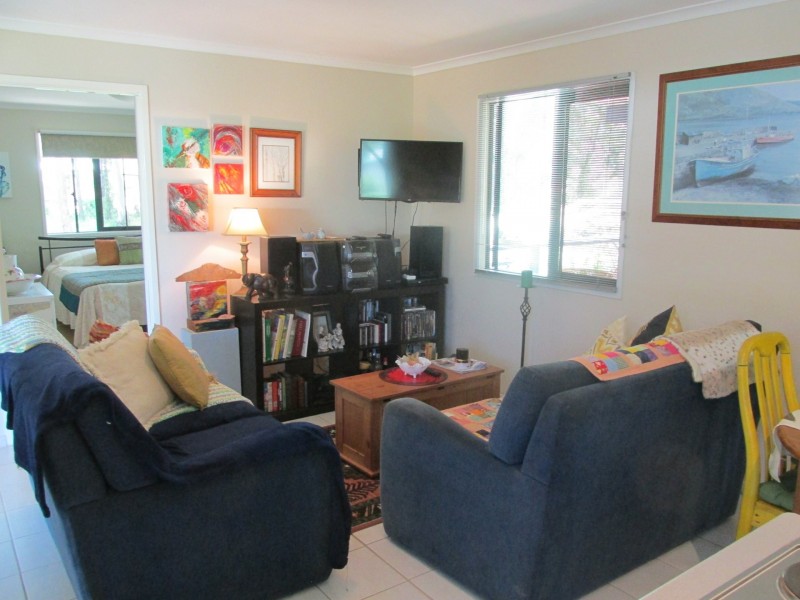 3 Walnut Court, Macleay Island QLD 4184